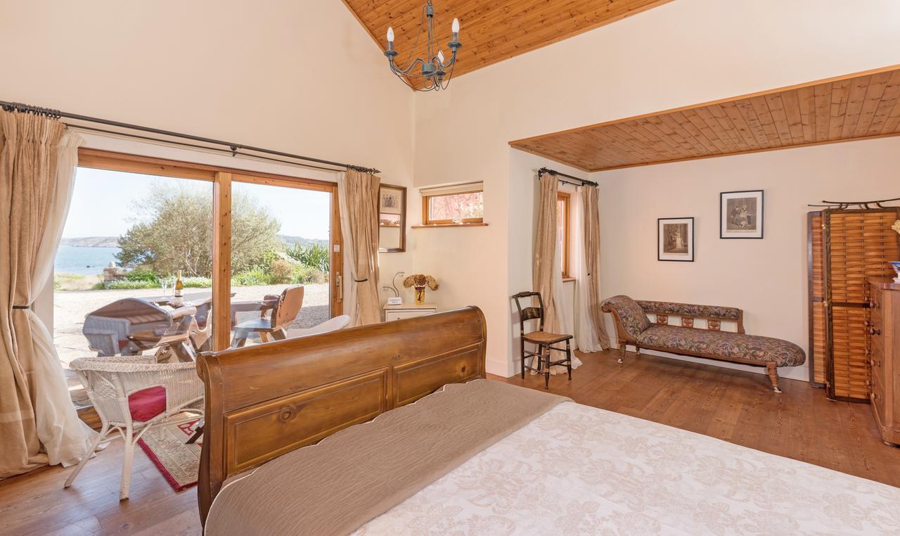 מלון קליפדן Dolphin Beach House מראה חיצוני תמונה