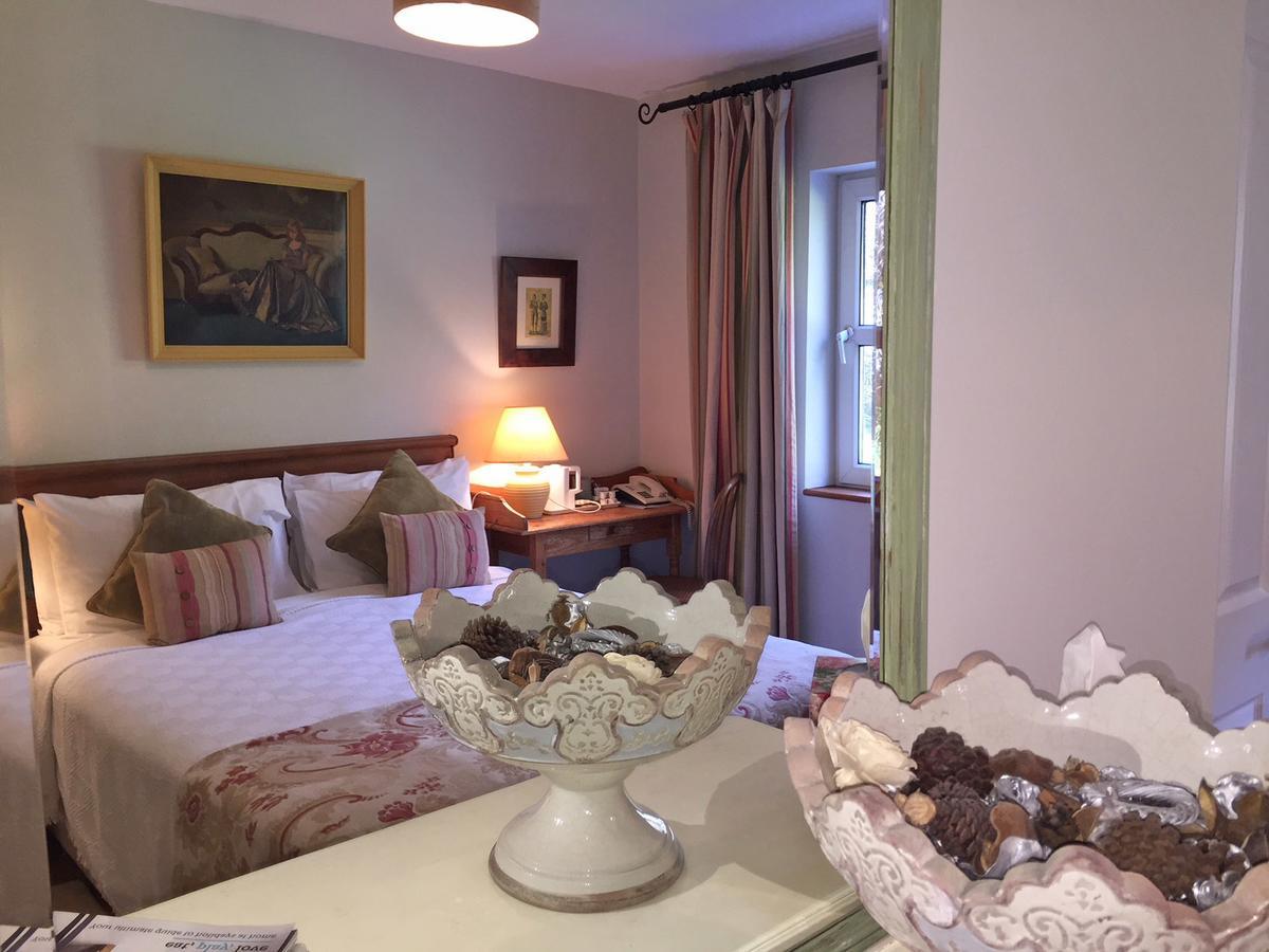 מלון קליפדן Dolphin Beach House מראה חיצוני תמונה
